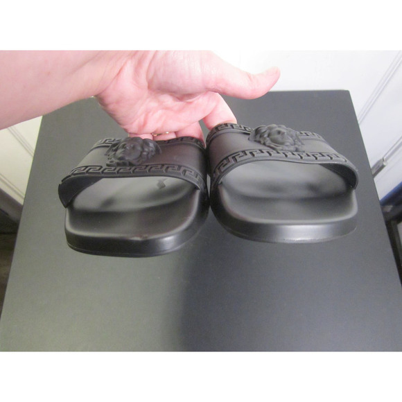 Versace Palazzo pool slide black slide rubber NWOT IT 41 - Picture 9 of 14